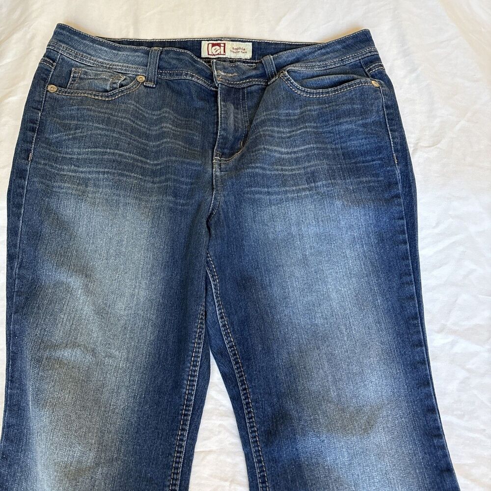 L.E.I. Sophia  Jeans womens jr Size 15 Short  Flare Blue Stretch - Picture 10 of 14